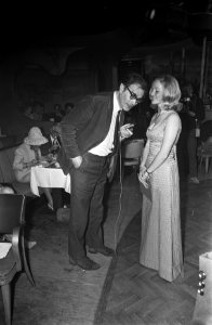 Miss Interline Holland 1968 verkiezingen in Casino te Amsterdam Jurylid Godfrie, Bestanddeelnr 921-2654