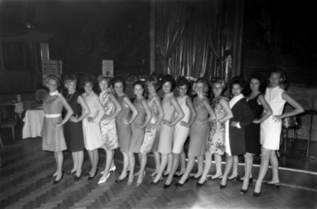 Miss Interline Holland 1968 verkiezingen in Casino te Amsterdam. De kandidaten, Bestanddeelnr 921-2656
