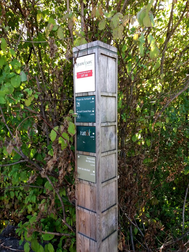 Miribel - Grand parc de Miribel-Jonage - Panneau indicateur DT68