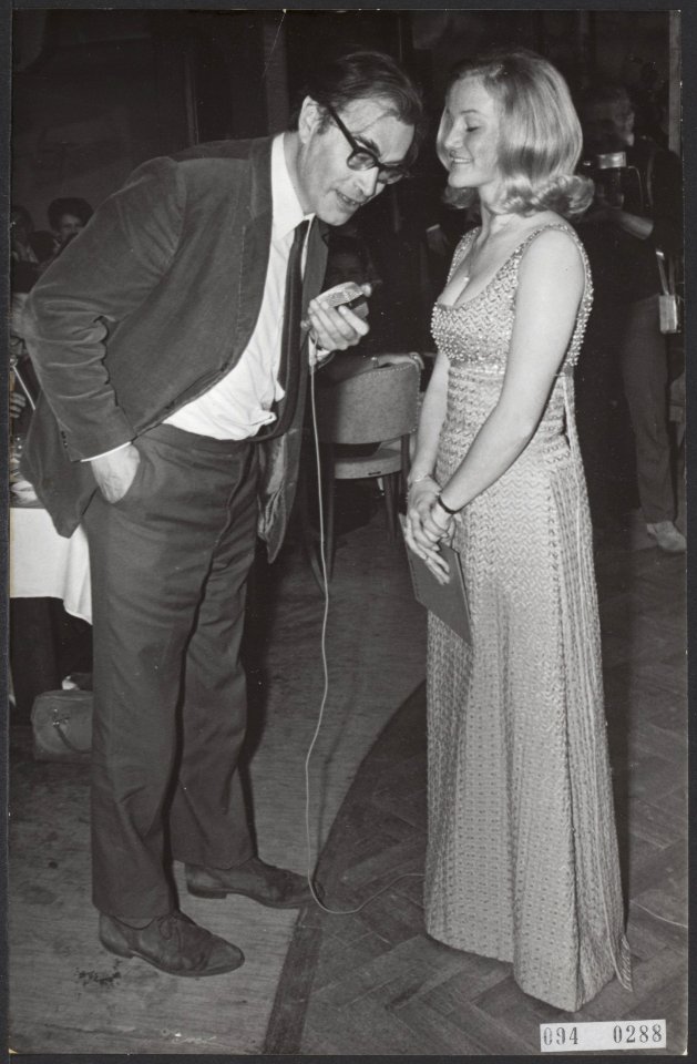 Miss Interline Holland 1968 verkiezing in het Casino te Amsterdam, met 15 deeln…, Bestanddeelnr 094-0288