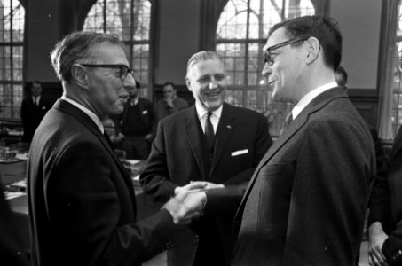 Ministers van Financien van EEG bijeen in Vredespaleis te Den Haag , Premier Zij, Bestanddeelnr 919-9871