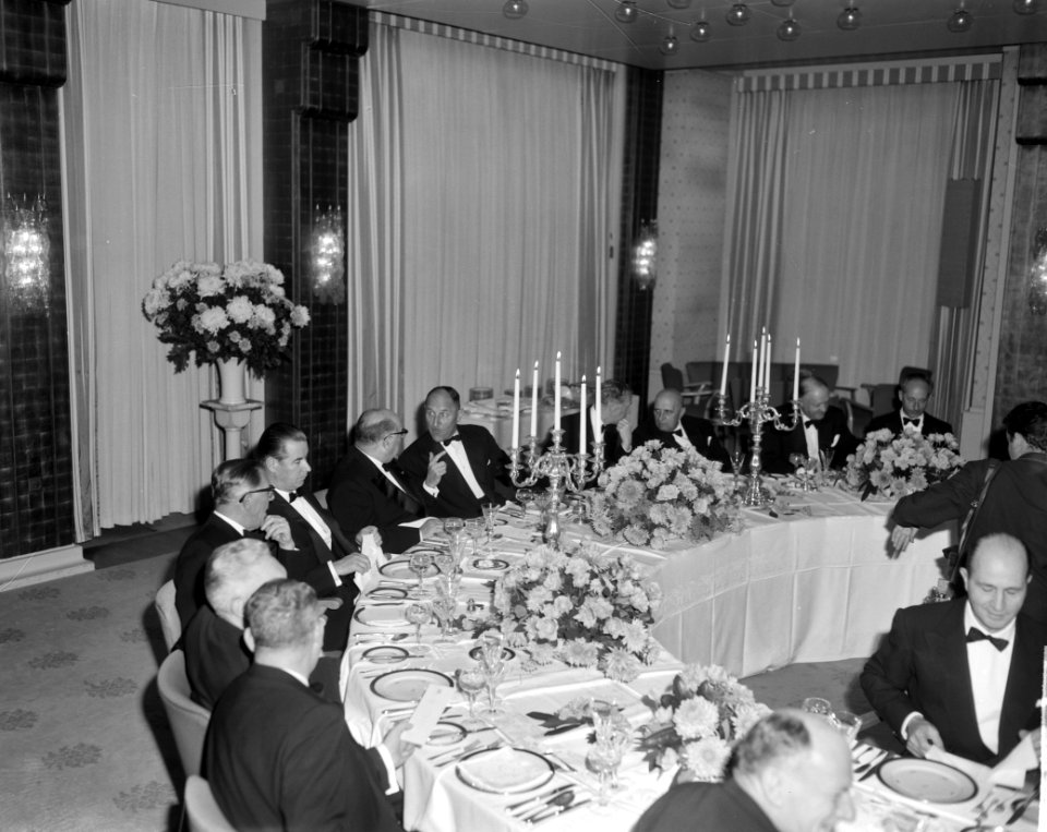 Ministersconferentie van de West Europese Unie in Den Haag. De ministers aan het, Bestanddeelnr 915-6731