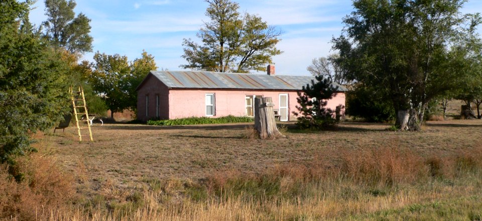 Minor sod house from NW long 1