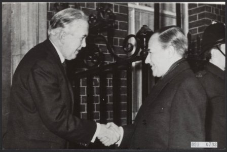 Ministers-presidenten, minister, bezoeken, Jong,P.J.S., Luns,J.M.A., Wilson,H., , Bestanddeelnr 091-0793