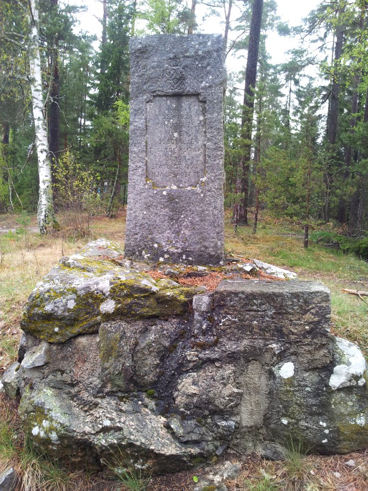 Minnesmärke (Södertälje 14.1) 2014a