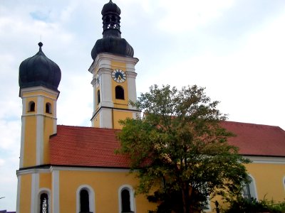 Mintraching-Kirche-Sankt-Mauritius-Kirche-Sankt-Leonhard