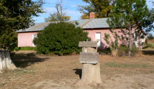 Minor sod house from SW 2