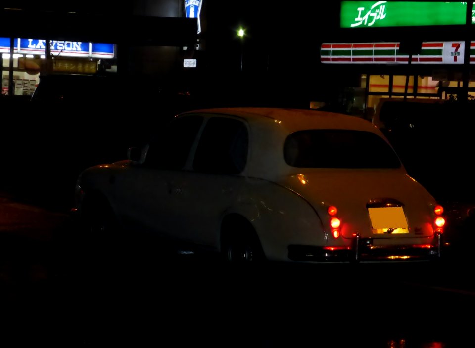 Mitsuoka Viewt (K11) at rainy night rear