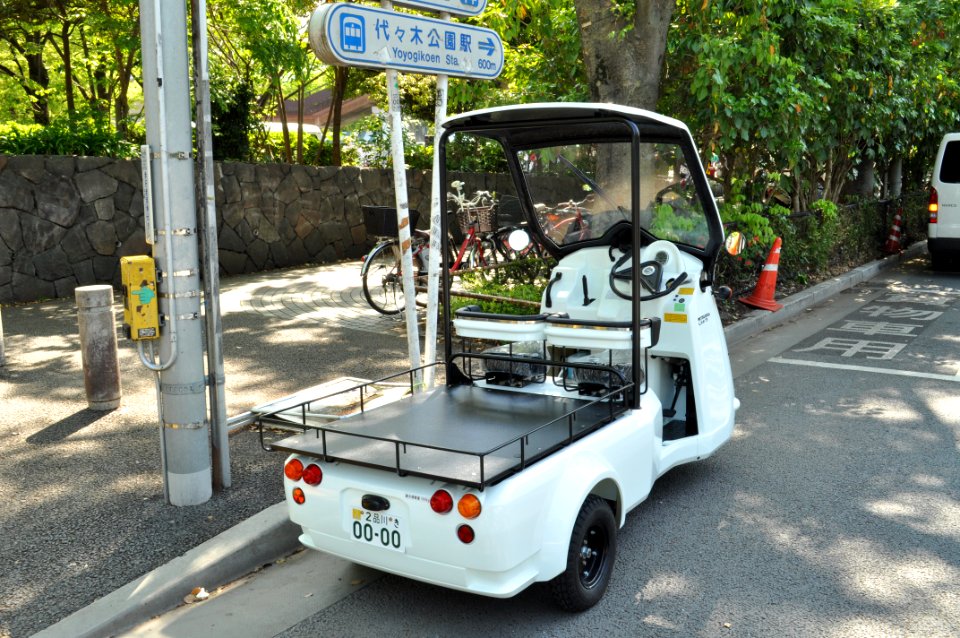 Mitsuoka Like 002