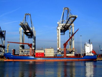 Mira J IMO 9167083 loading and unloading in the Amazone harbour Port of Rotterdam 21-Dec-2007