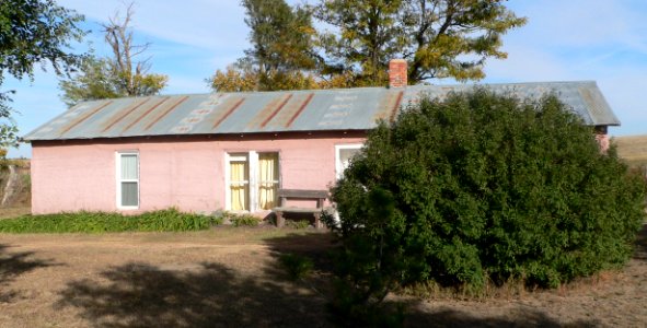 Minor sod house from W 1