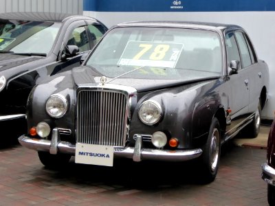 Mitsuoka Galue I DELUXE (K30) front