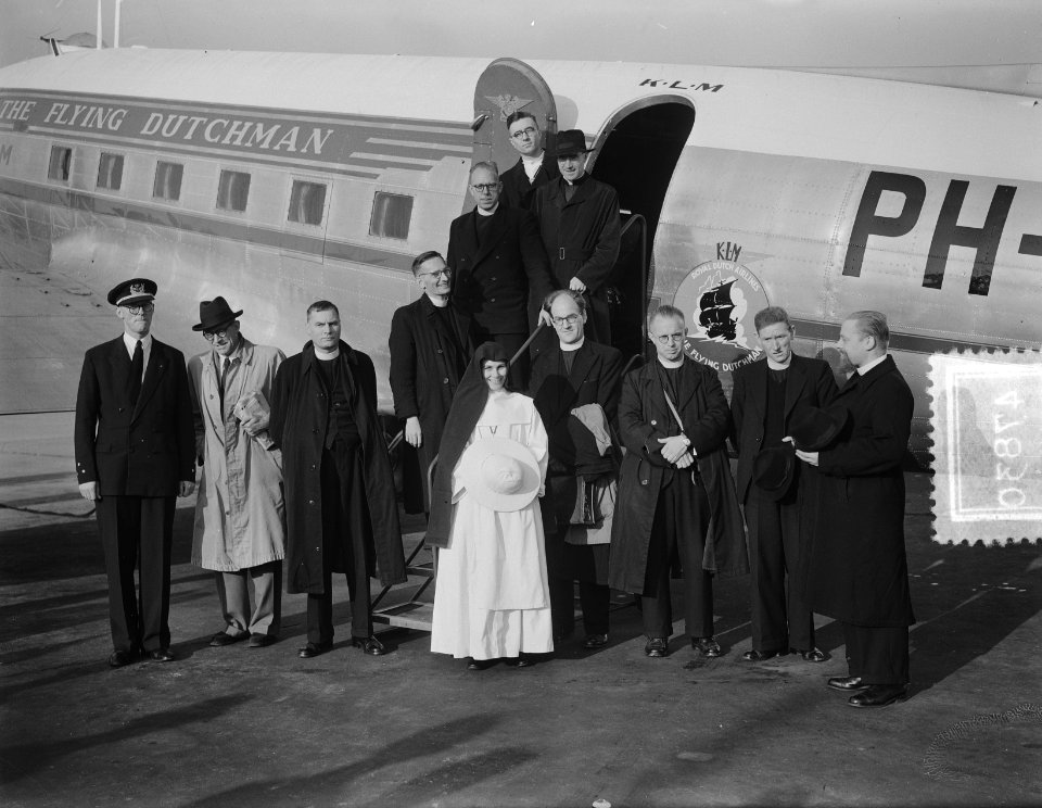 Missievliegtuig KLM vertrek Schiphol, Bestanddeelnr 904-7830