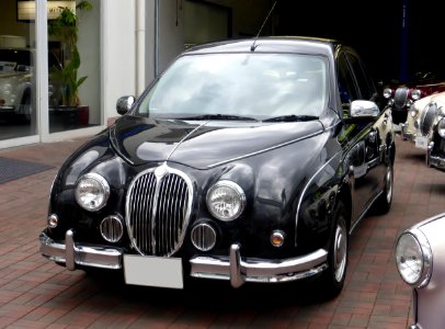 Mitsuoka Viewt 12ST (K13) front
