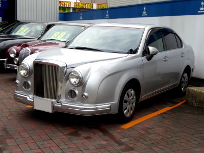 Mitsuoka Ryugi HYBRID (E165) front