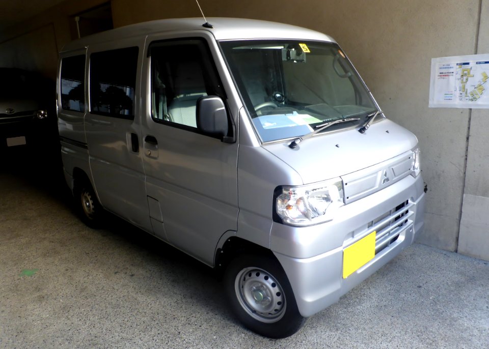 Mitsubishi MINICAB VAN CD (U61V) front