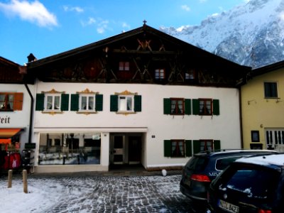 Mittenwald-Fritz-Prölß-Platz-8-10