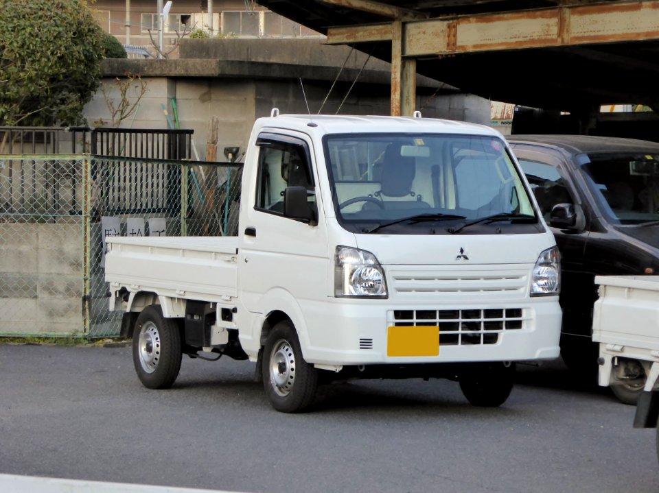 Mitsubishi MINICAB TRUCK M (DS16T) front