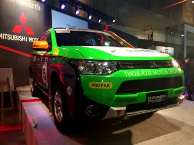 Mitsubishi Outlander PHEV Asia Cross Country Rally front - Tokyo Auto Salon 2015