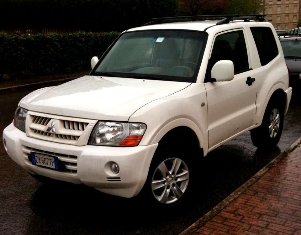 Mitsubishi Pajero 3-door Metal Top