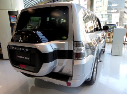 Mitsubishi PAJERO EXCEED (V98W) rear