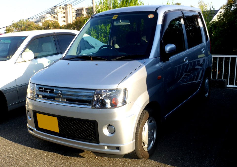 Mitsubishi Toppo T (H82A) front