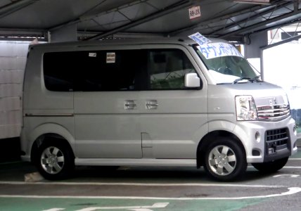 Mitsubishi TOWNBOX G (DS64W) right
