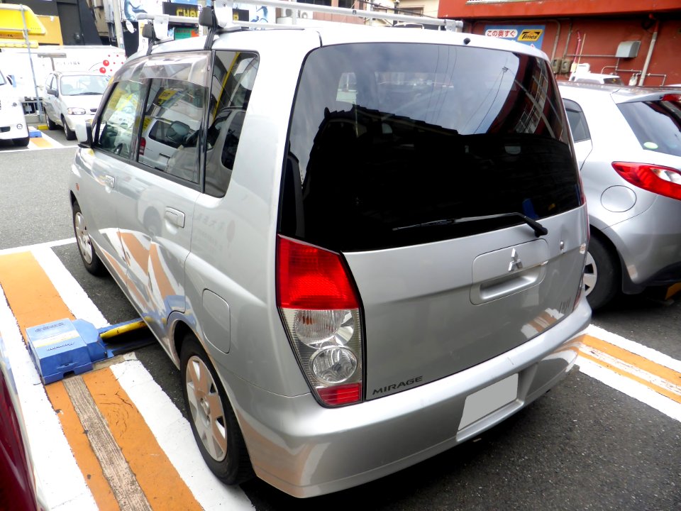Mitsubishi MIRAGE Dingo V (CQ2A) rear