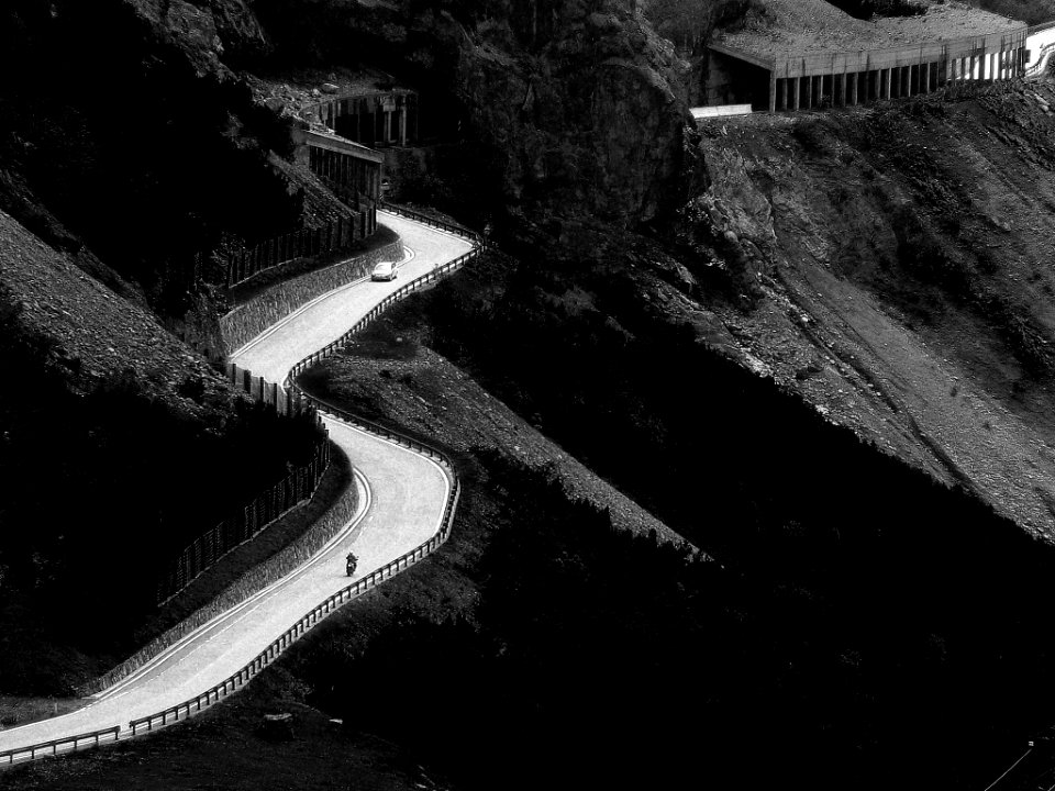 Mm21a 0808 Asphalt River (76718575)