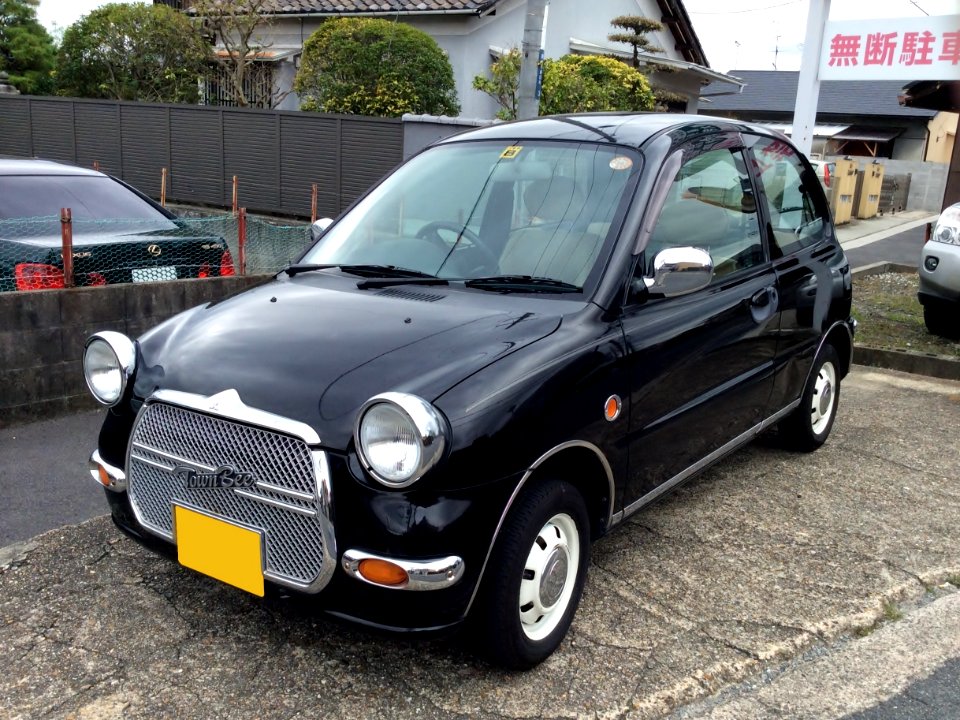 Mitsubishi MINICA TownBee II (E-H31A) front