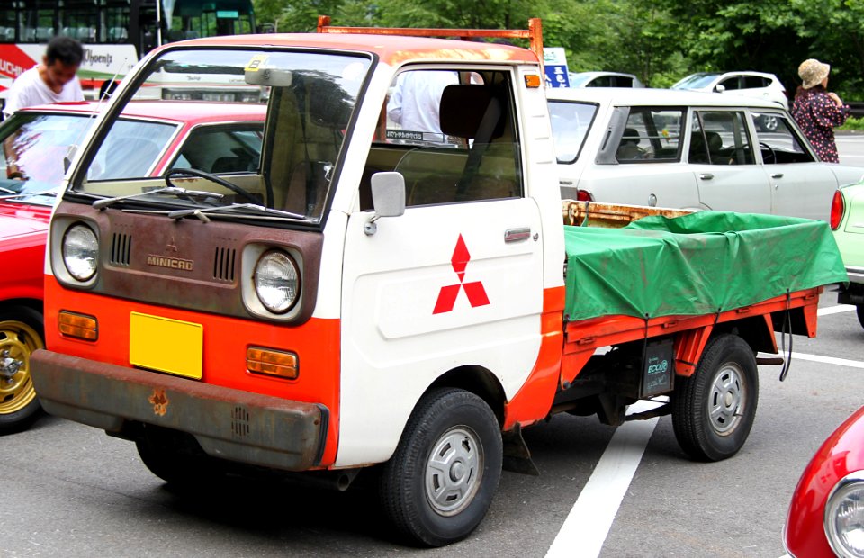 Mitsubishi Minicab 5