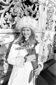 Miss Schotland ( Catherine Robertson ) in Amsterdam ivm actie voor restaurati, Bestanddeelnr 927-7119