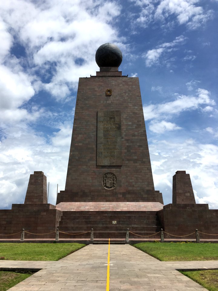 Mitad del Mundo 01