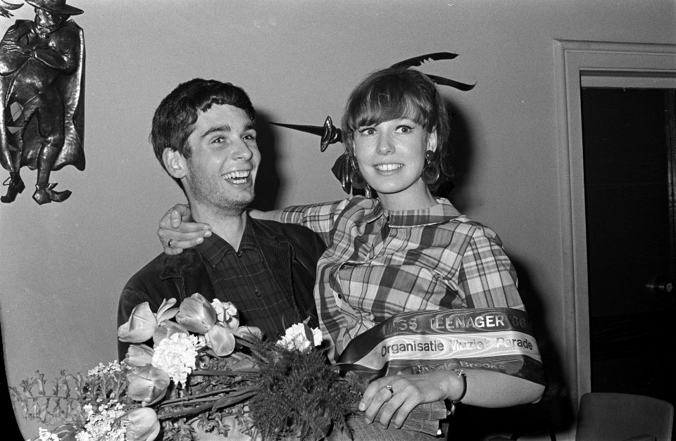 Miss Teenager 1966 verkiezing in het Minervapaviljoen te Amsterdam. Winnares Lie, Bestanddeelnr 919-0628