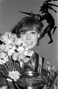 Miss Teenager 1966 verkiezing in het Minervapaviljoen te Amsterdam. Winnares Lie, Bestanddeelnr 919-0626