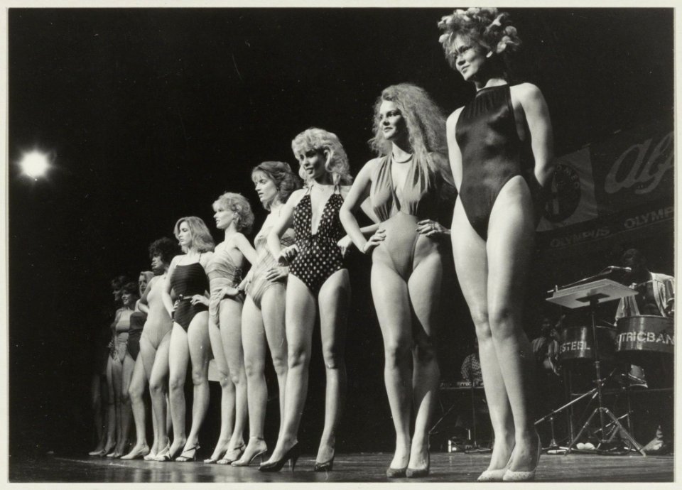 Miss Panorama-verkiezing in de stadsschouwburg