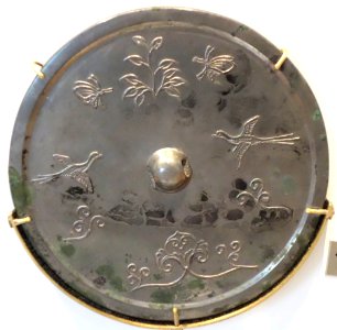 Mirror with birds and butterflies, China, Tang dynasty, 618-907, bronze - Royal Ontario Museum - DSC04186