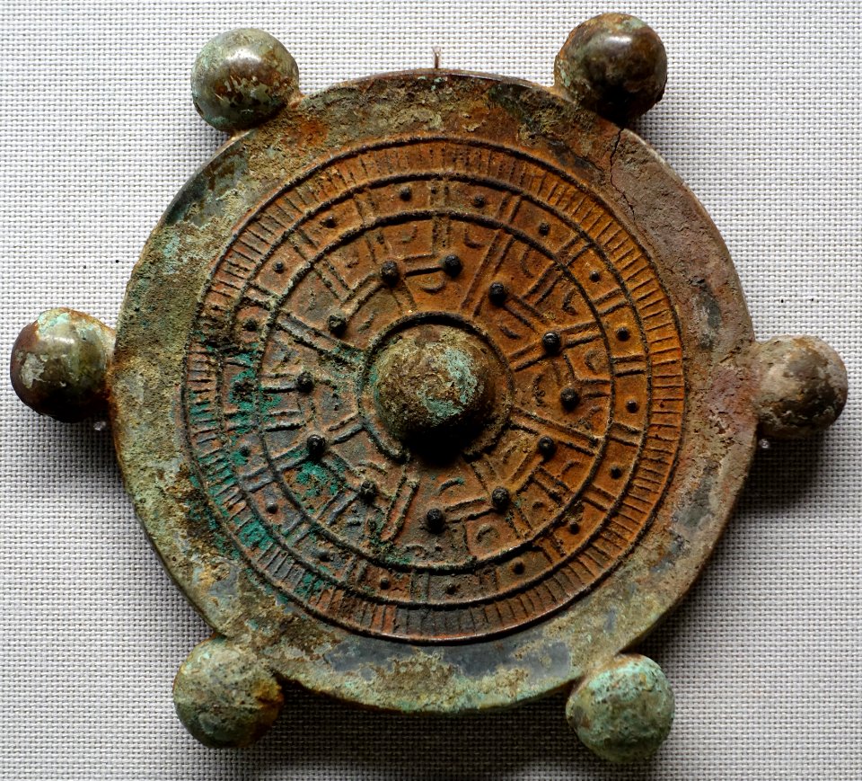 Mirror with six bells, Hyogozuka Tumulus, Ota-shi, Gunma, Kofun period, 400s-500s AD, bronze - Tokyo National Museum - Ueno Park, Tokyo, Japan - DSC09147