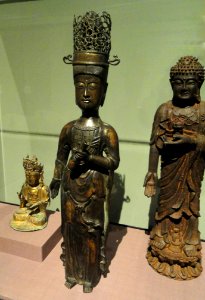 Miruk Bosal (Maitreya Bodhisattva), center, Korea, 17th century AD, gilt bronze - San Diego Museum of Art - DSC06558