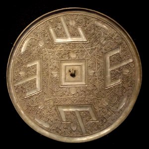 Mirror with T-shaped design, China, Warring States period, 475-221 BC), bronze - Hong Kong Museum of Art - DSC00705