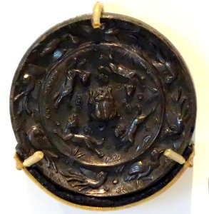 Mirror with single bird motif (sic), China, Tang dynasty, 4th to 5th century (sic), bronze - Royal Ontario Museum - DSC04184