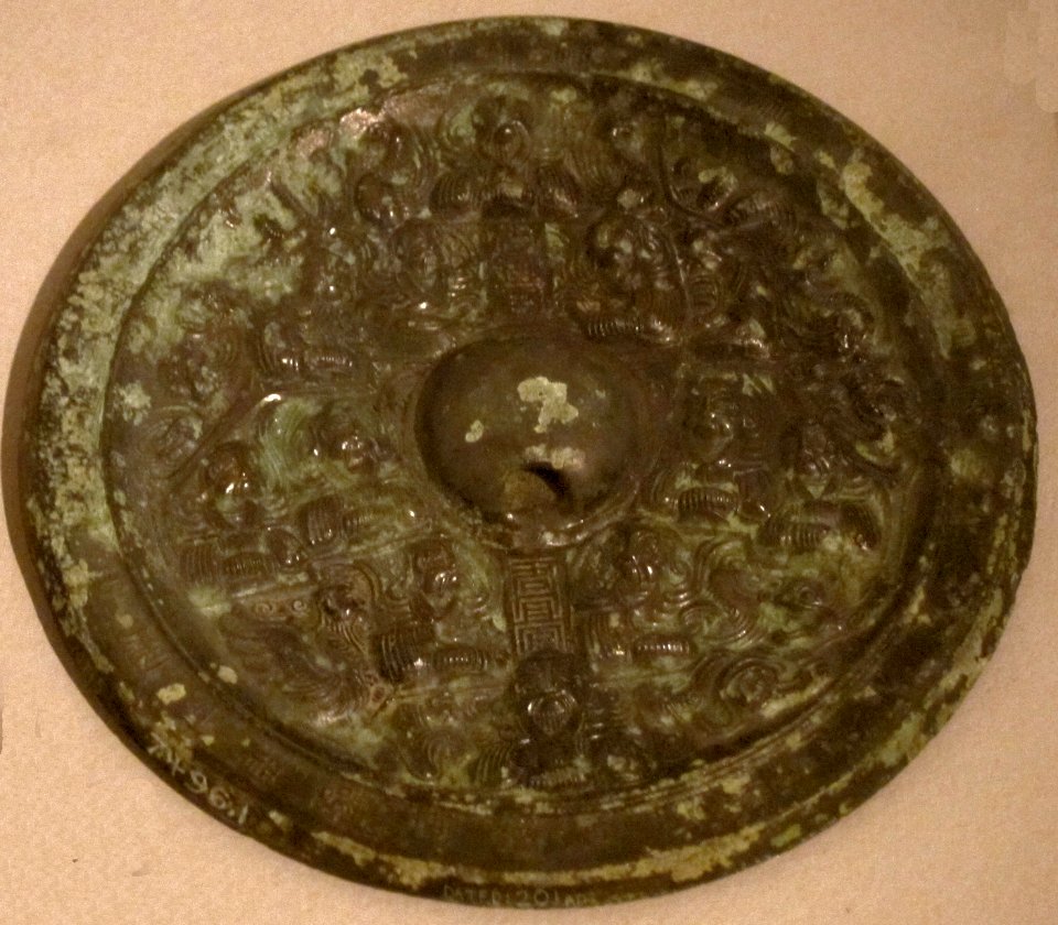 Mirror with deities, Eastern Han dynasty, bronze, Honolulu Museum of Art