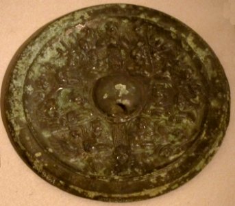 Mirror with deities, Eastern Han dynasty, bronze, Honolulu Museum of Art
