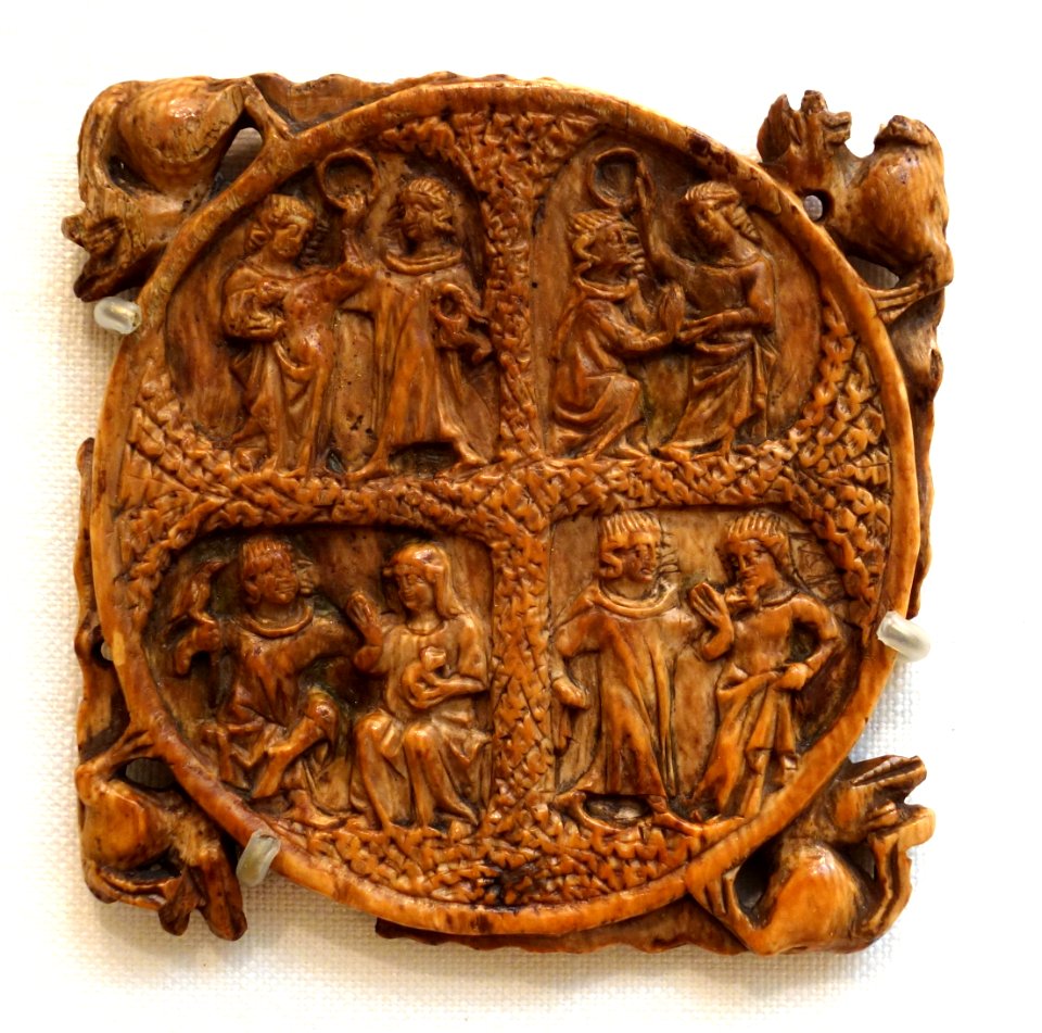 Mirror Back with Four Pairs of Lovers, France, 14th century, elephant ivory, lent by Metropolitan Museum of Art - Chazen Museum of Art - DSC01924