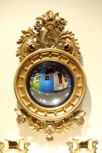 Mirror, maker unknown, England, c. 1825, wood, gesso, gilt, silvered glass - Brooklyn Museum - DSC09319