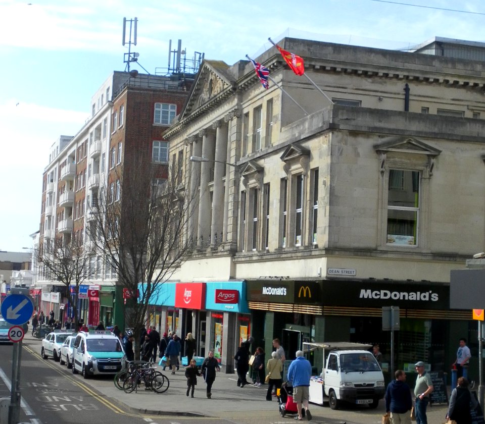 Mitre House and 157–162 Western Road, Brighton (April 2013)