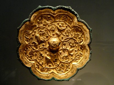 Mirror, foliated with birds and floral scrolls, Tang dynasty, 7th-th century AD - Freer Gallery of Art - DSC05635