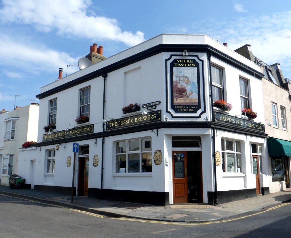 Mitre Tavern, 13 Baker Street, Brighton (August 2013)