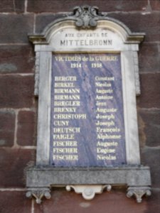 Mittelbronn (Moselle) église plaque memorial guerre B