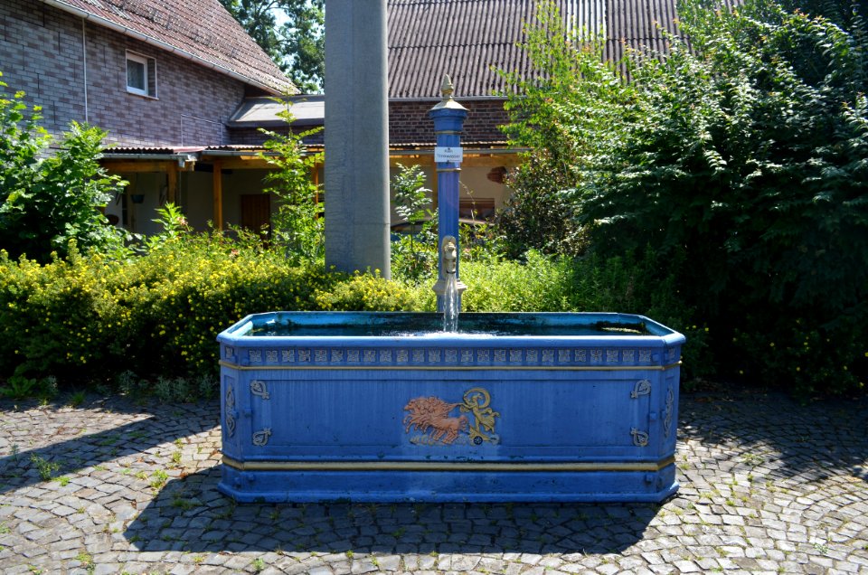 Mittelhofen, Brunnen